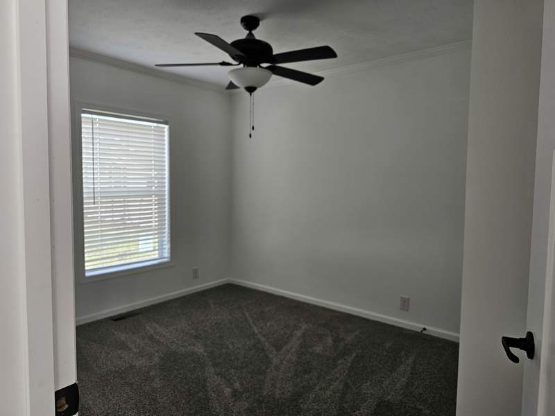 Listing-1504-Photo-45045177-fa8f-4408-877e-4d18ba147f50.jpg