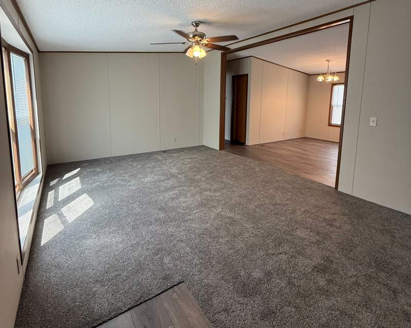 Listing-1517-Photo-7e9b2269-dff3-4cf8-a2f4-f24904922e94.jpg