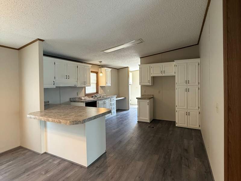 Listing-1517-Photo-c51981fa-9e60-4dde-b459-ddcc93ade312.jpg
