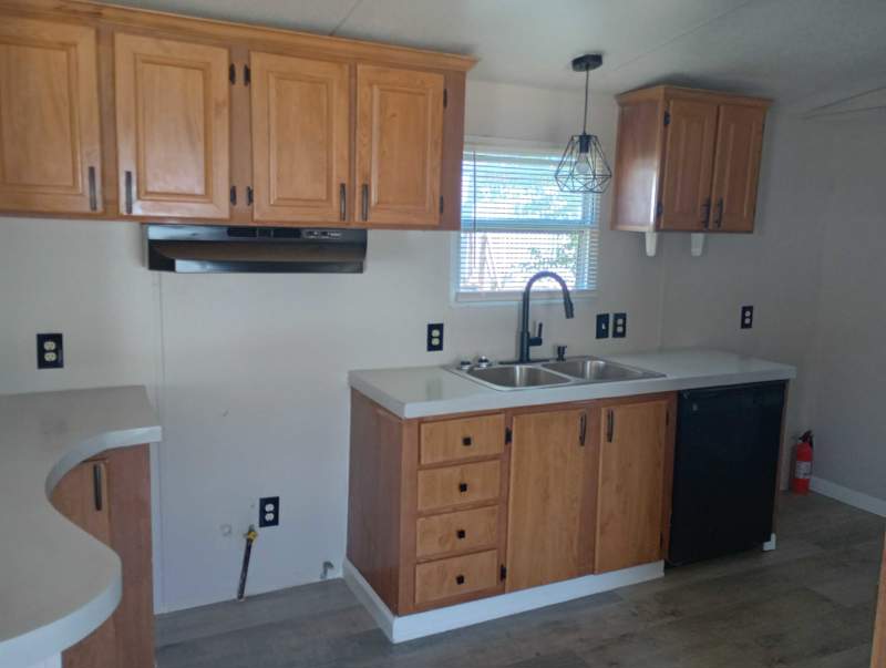 Listing-1336-Photo-55e72d03-1ff8-4b49-a9c8-077d6a5e2795.jpg