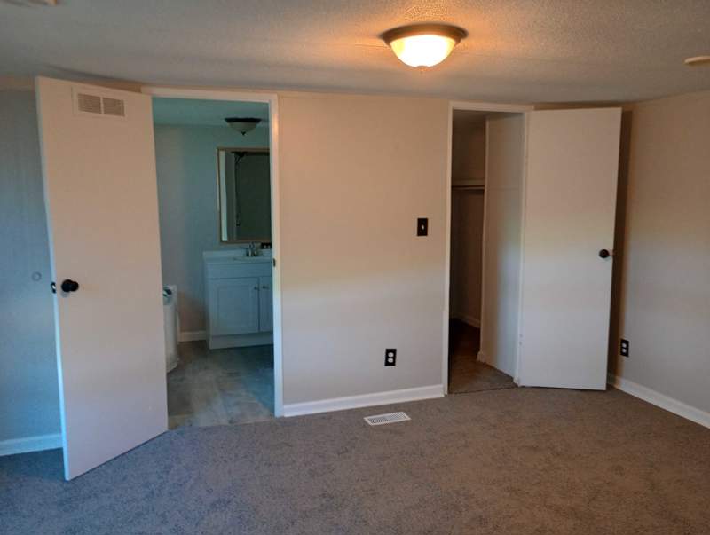 Listing-1336-Photo-ac0d6dbb-27fa-4000-9d13-85844cbacc84.jpg