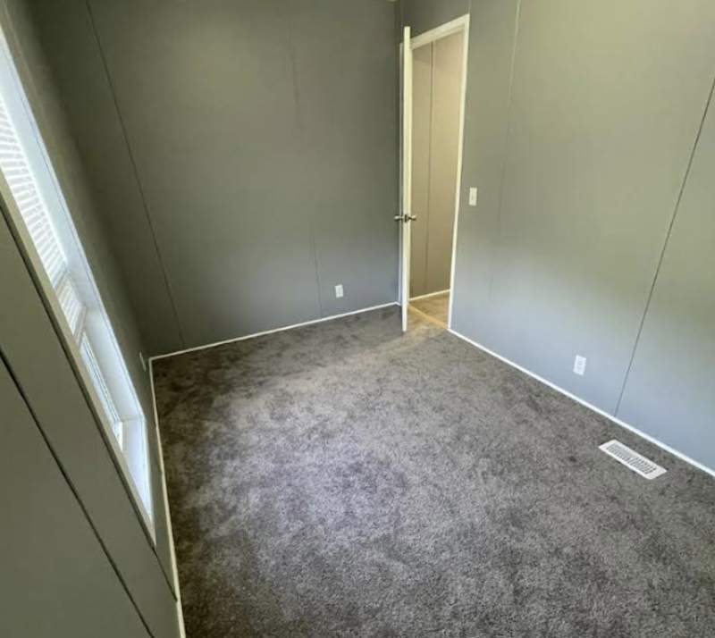 Listing-1930-Photo-9d044ce9-3a24-4e17-92cb-83493d2f12d7.png