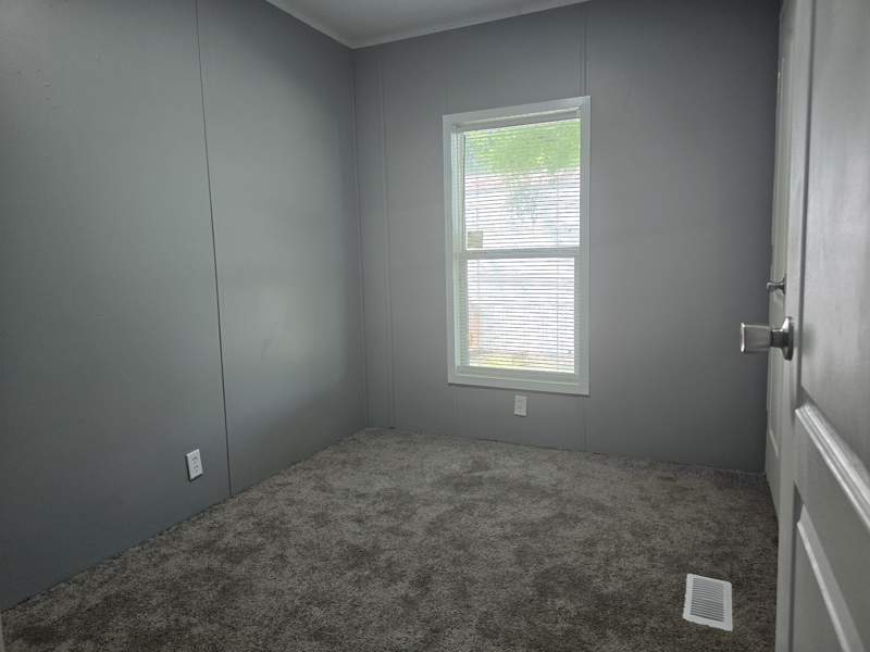 Listing-1930-Photo-e5ca4638-7bbe-443c-bcd5-b0994a192d9f.jpg