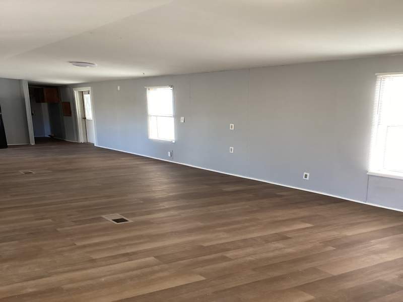 Listing-1355-Photo-079f3330-c8b5-4a26-8775-d18704b8f5ee.jpg