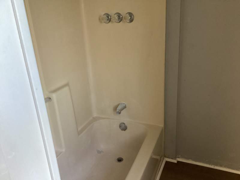 Listing-1355-Photo-b261c8fe-4a1e-470b-b82a-d6b240ca2729.jpg