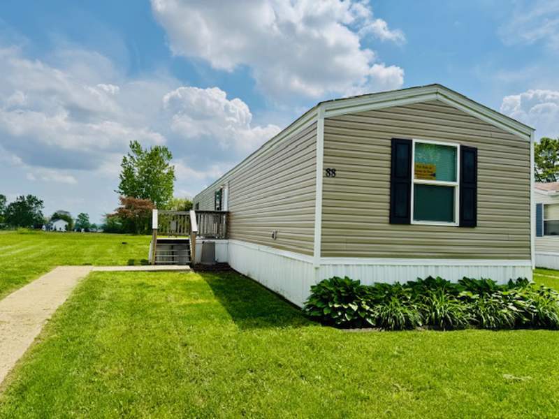 Listing-1413-Photo-f9da7a26-28ab-4ec5-bf45-d21ffd72b4b3.jpg
