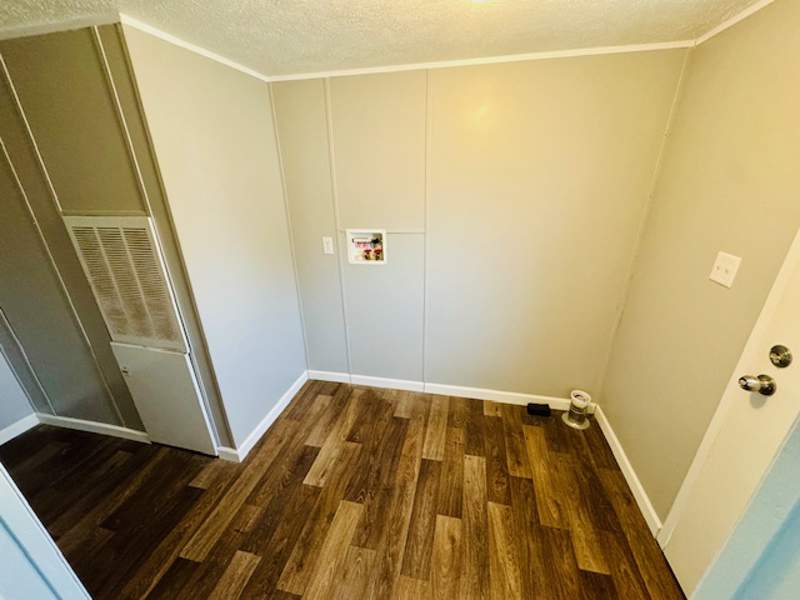 Listing-1520-Photo-5335ae8e-61c2-45c7-b73b-495c0f3489ab.jpg