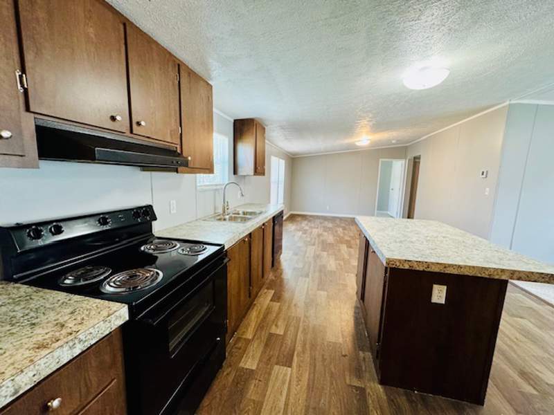 Listing-1520-Photo-f5ef5eb3-8238-4181-8db8-9987a2bc53df.jpg