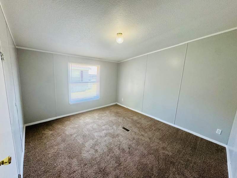 Listing-1521-Photo-ad9d0408-2422-4a2d-a74d-8d97c02a2c00.jpg