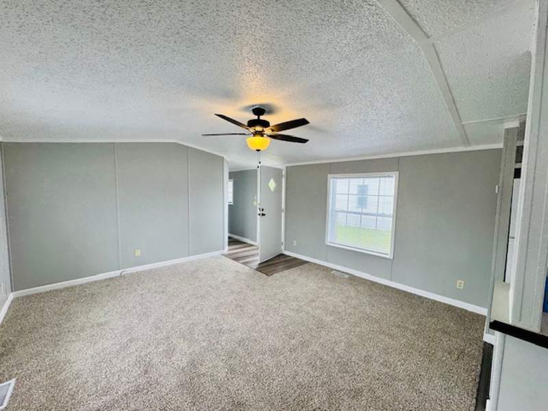 Listing-1919-Photo-71ca1e81-8d35-4ba1-9517-1b9ea6ae9395.jpg