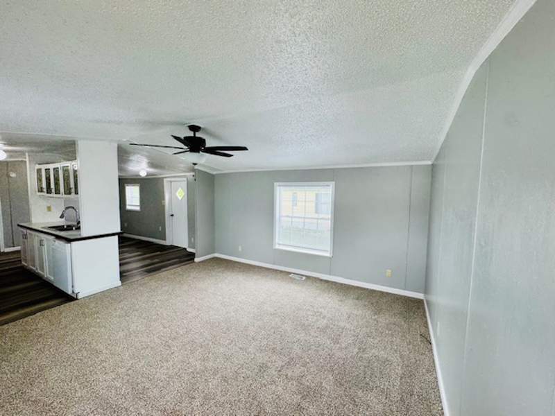 Listing-1919-Photo-76064f8a-417b-4f02-90f0-003abc8b84e3.jpg