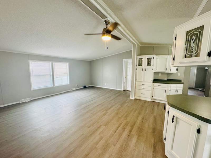 Listing-1939-Photo-13c88868-7b05-4af5-a098-0c1c64fb6648.jpg