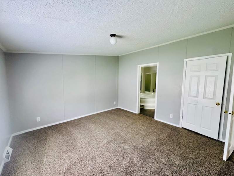 Listing-1939-Photo-a0544a0a-a35f-4e07-9717-eda4500bd02f.jpg