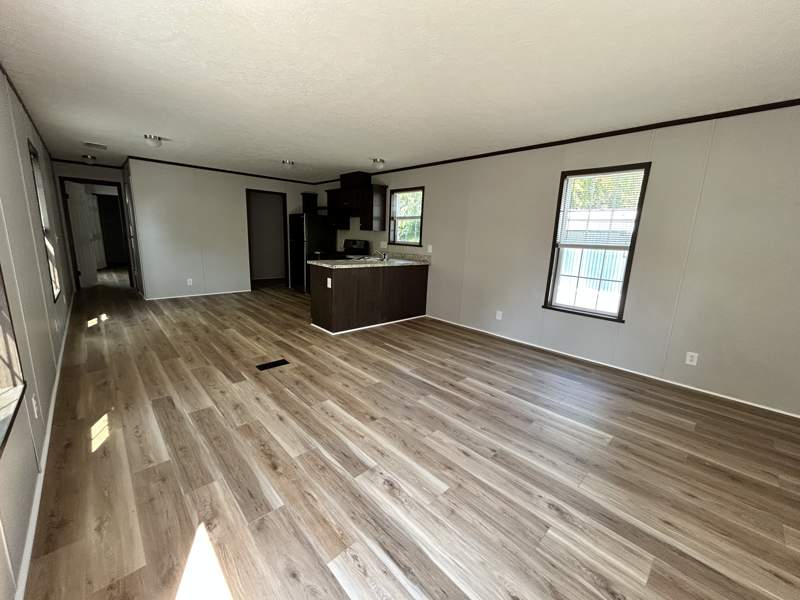 Listing-1440-Photo-ff45408d-da7c-4045-938c-ae3859973d8c.jpg