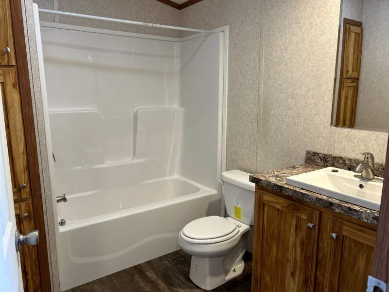 Listing-1451-Photo-08939d16-a050-4ff3-8f09-6799fd074d0a.jpg