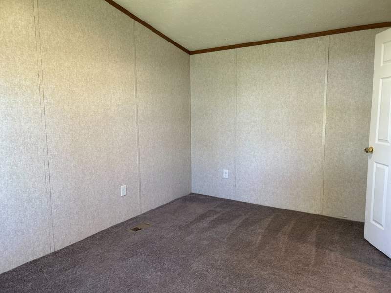 Listing-1451-Photo-3c322427-be1c-4ec9-bf53-4188e9737573.jpg