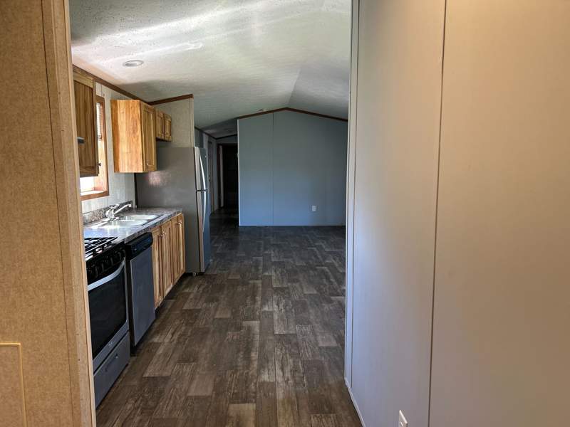 Listing-1451-Photo-7152402c-394e-4f19-871f-3d0b1a1f5daa.jpg