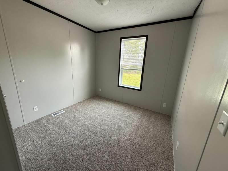 Listing-1452-Photo-4034a221-fee8-41e6-9c05-28bdab44ab36.jpg