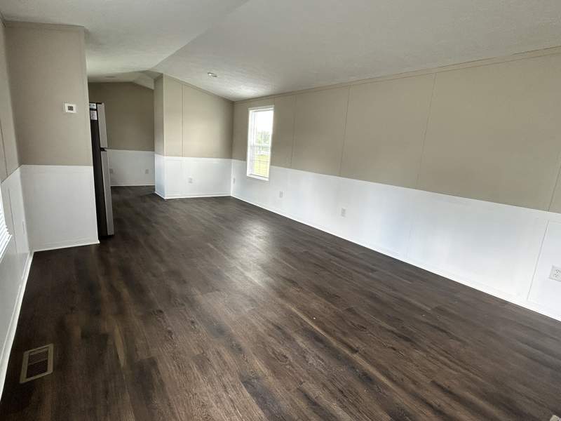 Listing-1469-Photo-fe634ccf-87f2-41ed-97fd-571eaa9d95f4.jpg