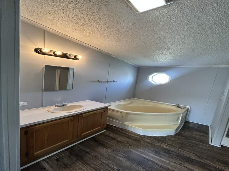 Listing-1491-Photo-0f475754-6bf0-4e6b-90e1-e702069548cf.jpg