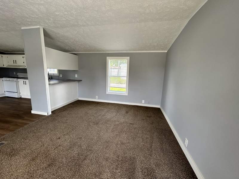 Listing-1947-Photo-93e42177-cc29-41b6-8822-7006715887a8.jpg