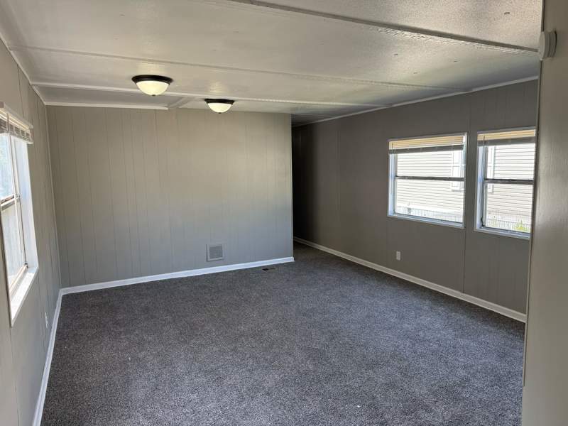 Listing-2055-Photo-34550ea1-ae25-41c7-91be-30b58bf348a0.jpg