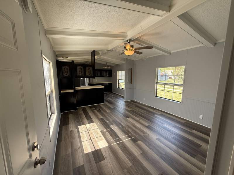 Listing-2087-Photo-16dd209b-5712-4bb0-956e-b87b4411b16e.jpg