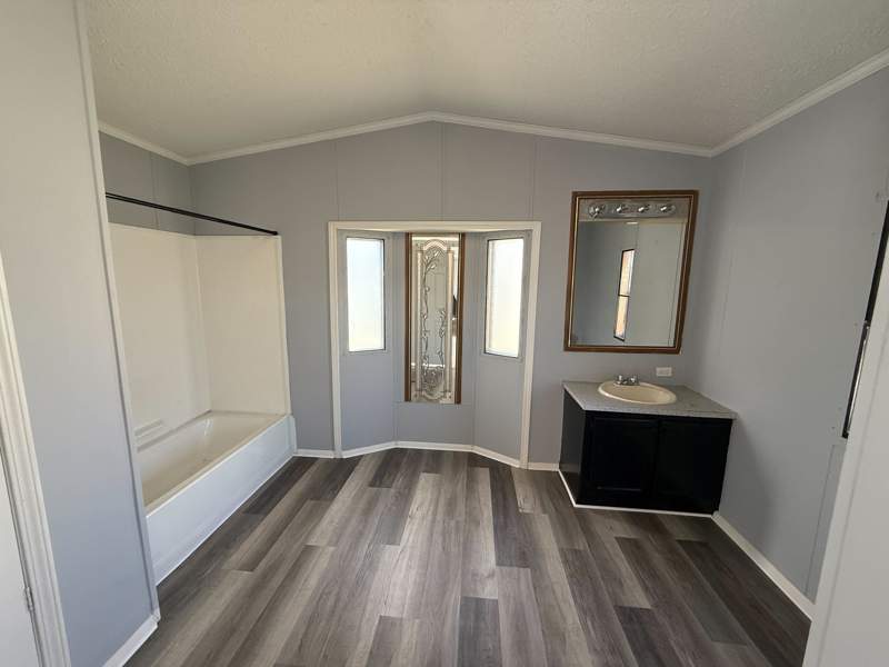 Listing-2087-Photo-2c695f7c-4982-4483-9ae4-9475312fb1fd.jpg