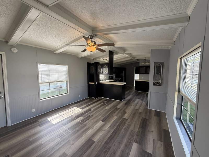 Listing-2087-Photo-65b0e8d9-2a41-4638-8d83-baccdfe974d0.jpg