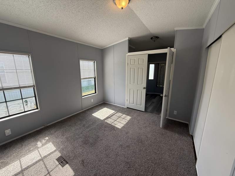 Listing-2087-Photo-a94e90f6-a6f3-4702-a84f-80d19ff78c4e.jpg