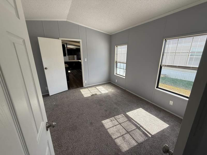Listing-2087-Photo-b4a2e328-d283-4020-ae8c-80ce02d6a4a0.jpg
