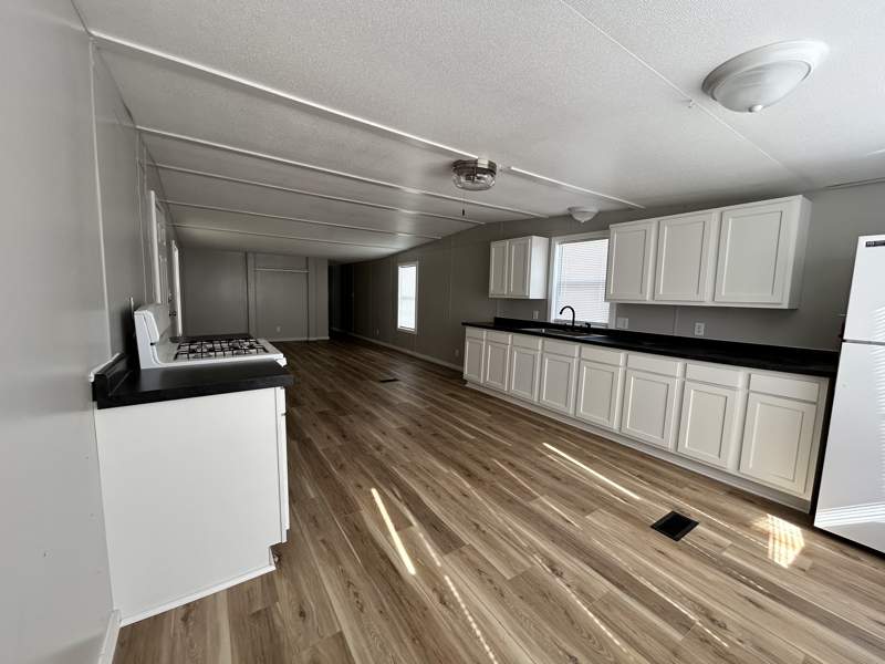 Listing-2099-Photo-1fdd7c89-d0a2-4dba-83a6-20009439d847.jpg