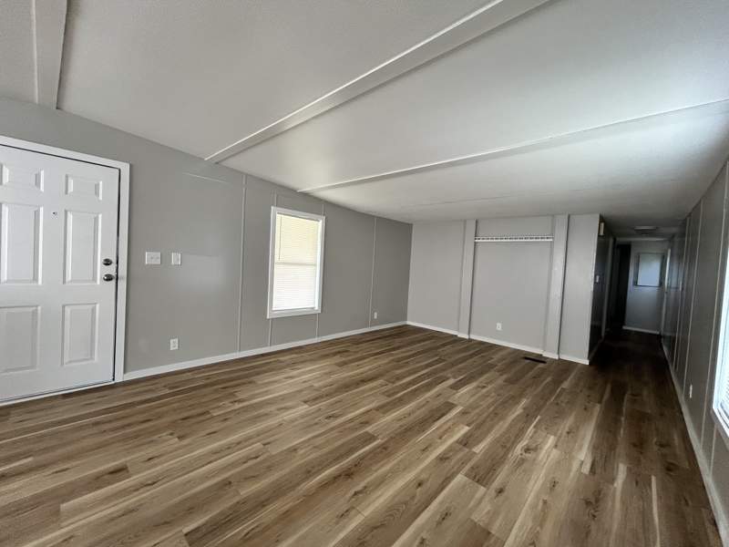 Listing-2099-Photo-98f8aa2a-ec8f-4798-a489-42ff8de52cec.jpg