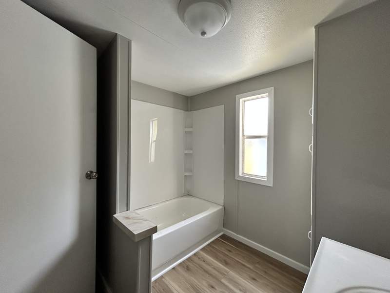 Listing-2099-Photo-ece658b4-5634-47d9-887b-7b26a4b745a4.jpg