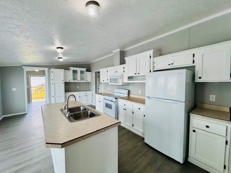 Listing-1999-Photo-749d27b4-63c8-4490-916e-a53ef2d90509.jpg