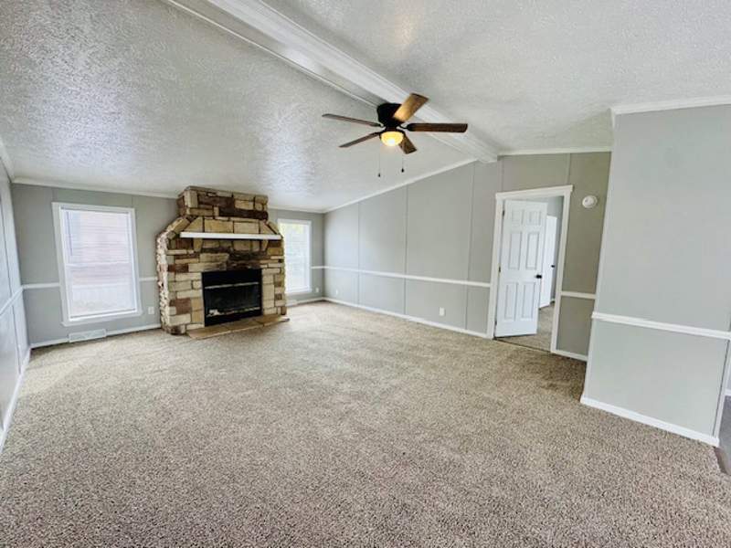 Listing-1999-Photo-94300c5d-d884-4a96-bd9f-94a03003a4e9.jpg