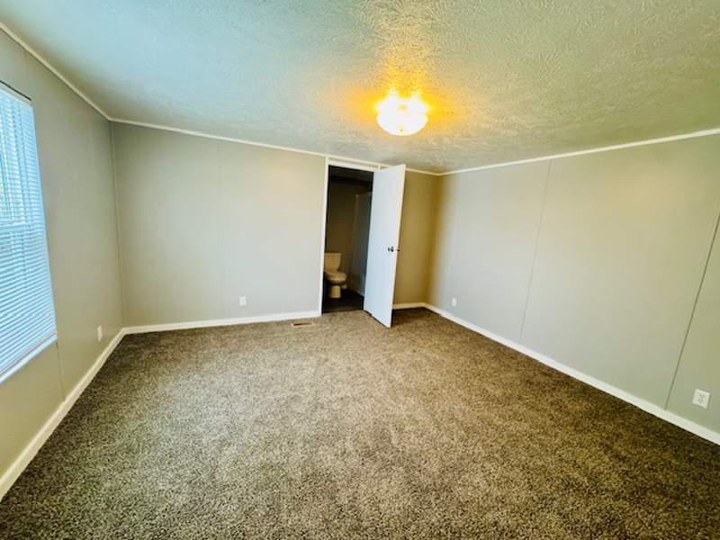 Listing-2083-Photo-38903e8e-2e2b-489a-93d5-ac7c4942183d.jpg