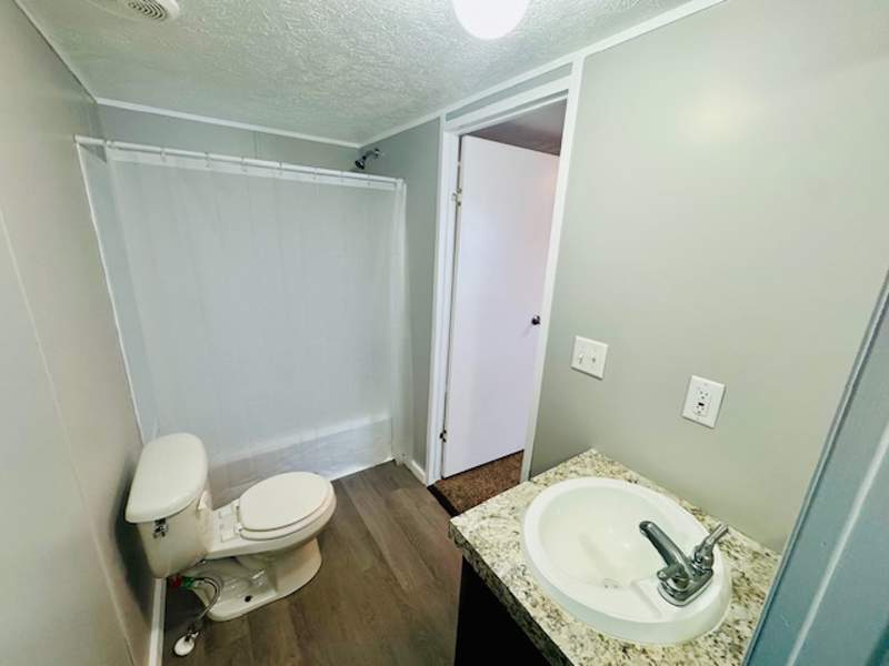Listing-2083-Photo-ca8300dd-d11a-4d79-85e0-818e710283e7.jpg