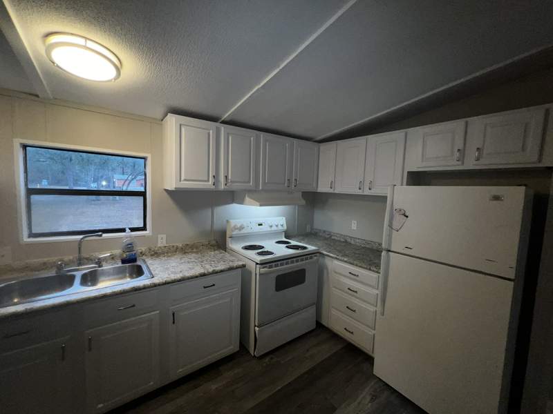 Listing-1398-Photo-71307923-552a-43de-88a0-7deea296fcfc.jpg
