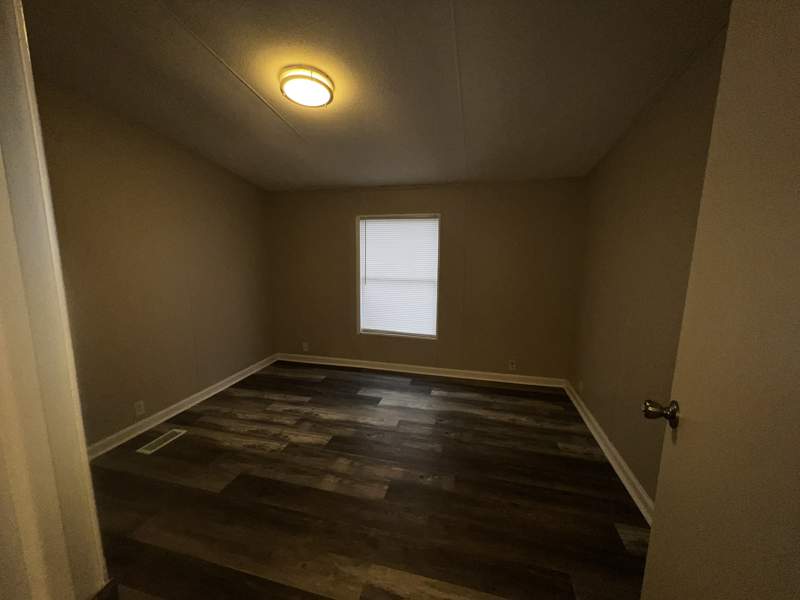 Listing-1398-Photo-da2d35af-a98f-4930-8bee-4d91997cbd2e.jpg