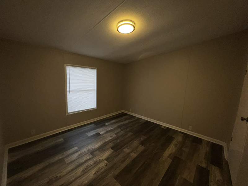 Listing-1398-Photo-f8eb38a4-d45b-4cc0-96af-3ce47dcbbba3.jpg